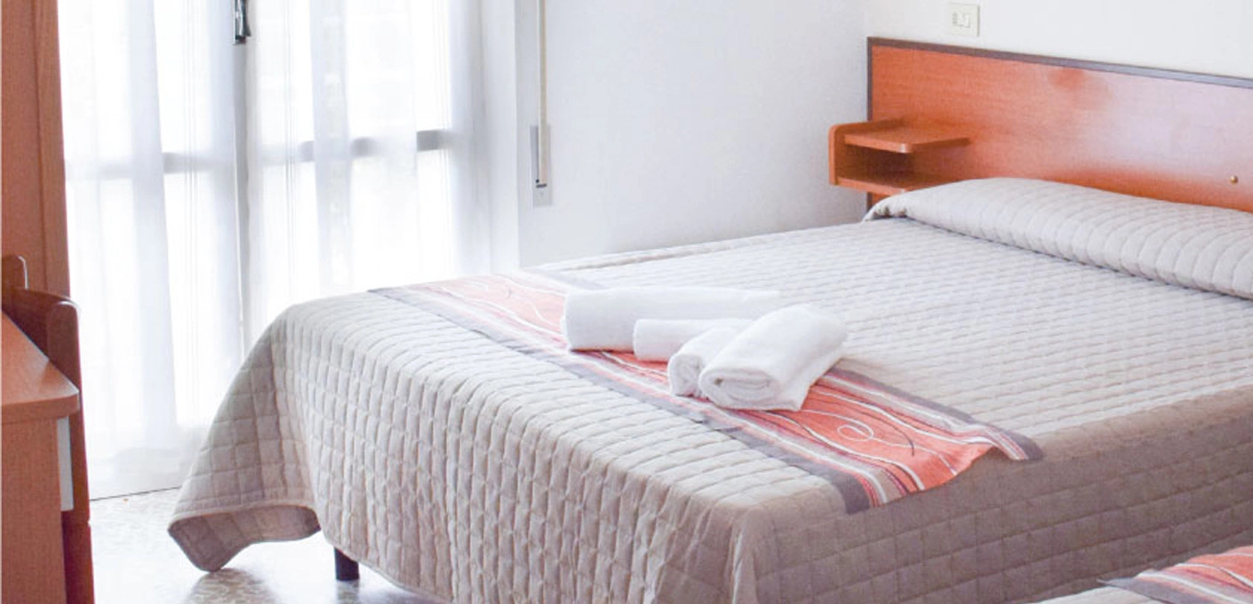 media.Camera-Standar-01-Hotel-Arno-Misano