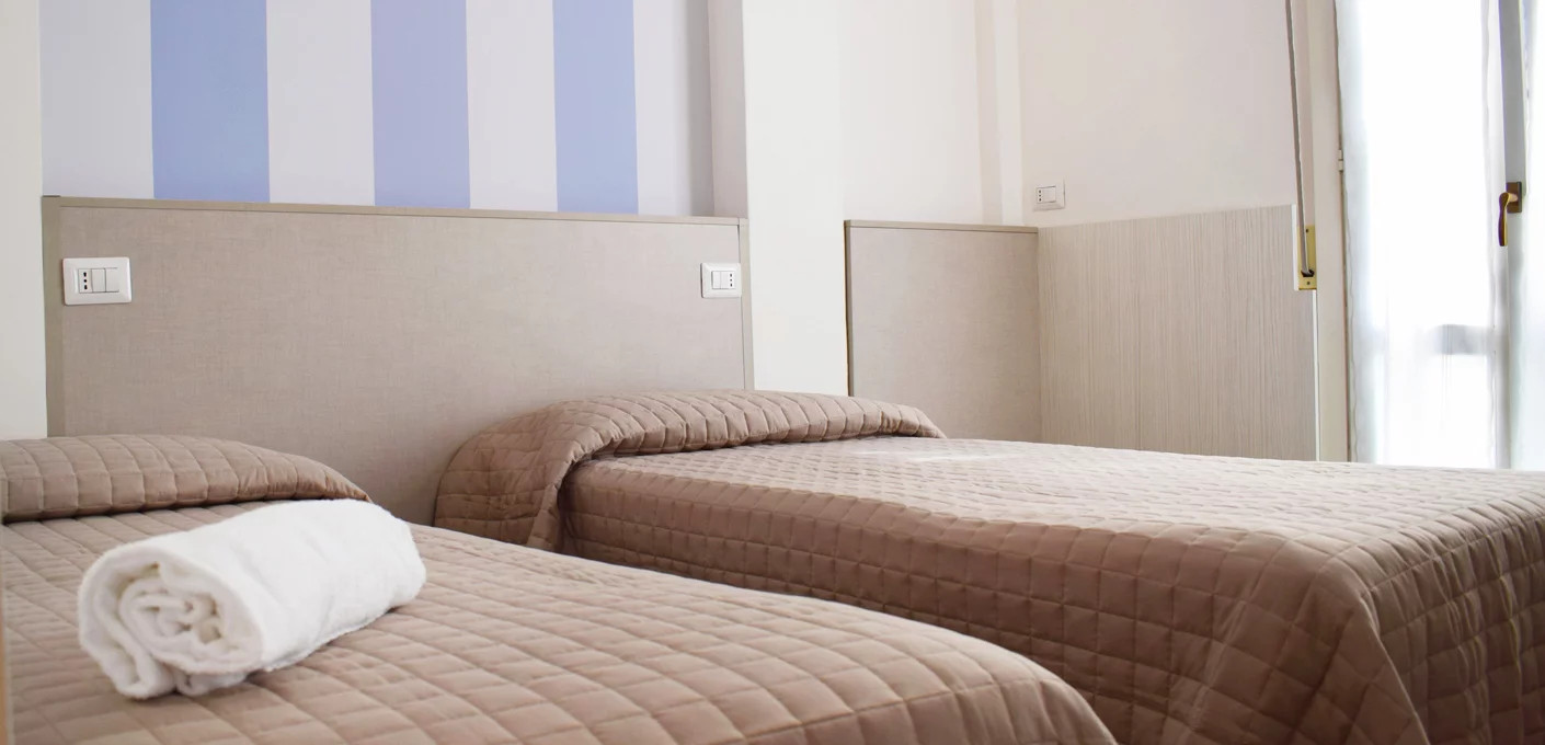 media.Camera-Superior-01-Hotel-Arno-Misano