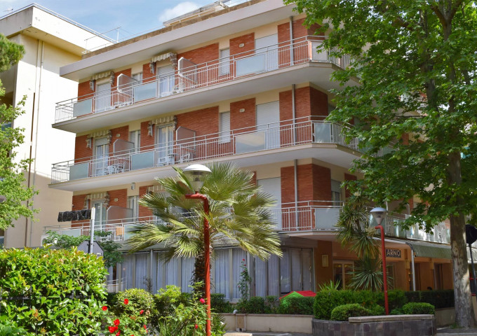 media.Slide-Esterni-01-Hotel-Arno-Misano